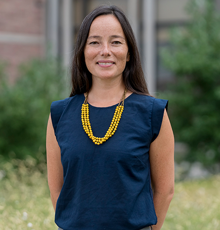 Kim Thuy Seelinger  